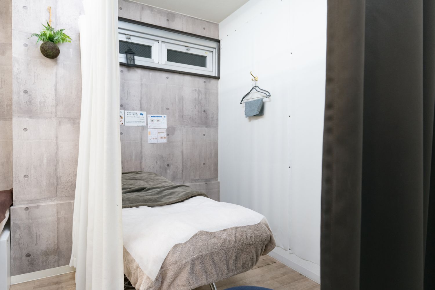 mona モナ マツエク まつエク まつ毛エクステ まつげエクステ まつ毛パーマ まつげパーマ アイラッシュ アイブロウ 錦糸町